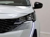 Usado Peugeot 3008 Active 131 CV (96 kW) 2022 Blanco SUV