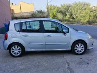 Usado Renault Grand Modus Evolution 90 CV (66 kW) 2012 Gris / plata Monovolumen