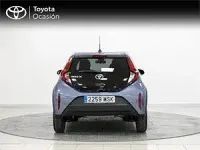 Usado Toyota Aygo Play 72 CV (52 kW) 2024 Gris