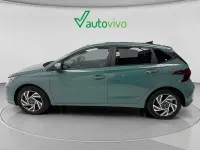 Usado Hyundai i20 100 CV (73 kW) 2025 Verde Utilitario
