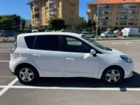 Usado Renault Scénic III LIMITED 116 CV (85 kW) 2015 Blanco Monovolumen