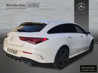 Usado Mercedes CLA200 Shooting Brake 150 CV (110 kW) 2023 Blanco Familiar