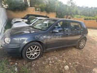 Usado VW Golf IV Highline 130 CV (95 kW) 2003 Gris / plata Berlina