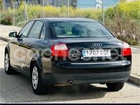 Usado Audi A4 130 CV (95 kW) 2002 Negro Berlina