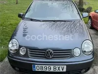 Usado VW Polo Trendline 65 CV (47 kW) 2002 Gris / plata Berlina