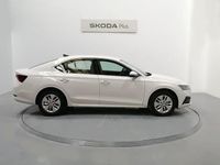 Nuevo Skoda Octavia Ambition 131 CV (96 kW) 2025 Blanco Berlina