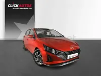 Usado Hyundai i20 79 CV (58 kW) 2024 Rojo Utilitario