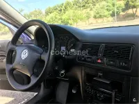 Usado VW Golf IV Conceptline 100 CV (73 kW) 2002 Azul Berlina