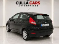 Usado Ford Fiesta Trend 82 CV (60 kW) 2012 Negro Berlina