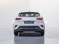 Usado Kia XCeed 101 HP (74 kW) 2024 Branco SUV