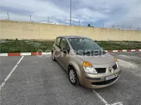 Usado Renault Modus Dynamique 80 CV (58 kW) 2004 Beige Monovolumen