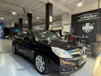 Usado Opel Vectra Elegance 140 CV (102 kW) 2007 Negro Berlina