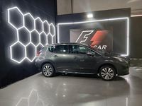 Usado Peugeot 3008 Allure 120 CV (88 kW) 2014 Gris / plata Familiar