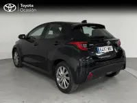 Usado Toyota Yaris Hybrid Active 116 CV (85 kW) 2024 Negro azabache Berlina