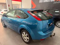 Usado Ford Focus Trend 115 CV (84 kW) 2006 Azul Berlina