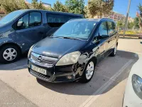 Usado Opel Zafira Cosmo 120 CV (88 kW) 2006 Negro Monovolumen
