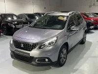 Usado Peugeot 2008 Style 100 CV (73 kW) 2018 Gris / plata SUV