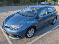 Usado Toyota Auris Active 116 CV (85 kW) 2016 Azul Berlina