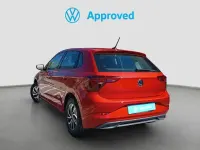 Usado VW Polo Life 95 CV (69 kW) 2022 Rojo Utilitario
