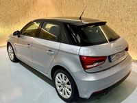 Usado Audi A1 Sportback Attraction 116 CV (85 kW) 2016 Gris / plata Utilitario
