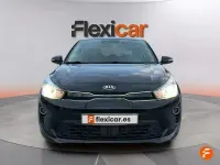 Usado Kia Rio 100 CV (73 kW) 2021 Negro Berlina