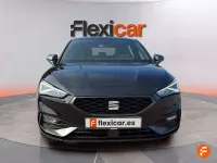 Usado Seat Leon FR 125 CV (91 kW) 2023 Negro Utilitario