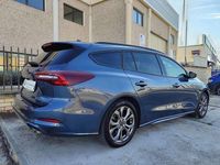 Usado Ford Focus ST-Line 120 CV (88 kW) 2022 Azul Familiar