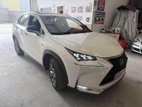 Usado Lexus NX300h Sport Line 197 CV (144 kW) 2015 Blanco SUV