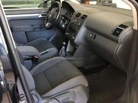 Usado VW Touran Advance 143 CV (105 kW) 2012 Negro Monovolumen