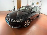 Usado VW Passat 105 CV (77 kW) 2014 Negro Familiar