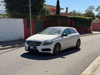 Usado Mercedes A180 AMG line 109 CV (80 kW) 2013 Blanco Utilitario