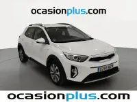 Usado Kia Stonic 100 CV (73 kW) 2025 Blanco SUV
