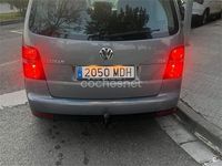 Usado VW Touran Advance 105 CV (77 kW) 2010 Gris / plata Monovolumen