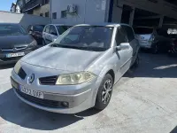 Usado Renault Mégane Business 105 CV (77 kW) 2006 Gris / plata Berlina