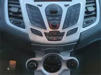 Usado Ford Fiesta Titanium 96 CV (70 kW) 2010 Azul Berlina