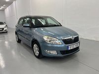 Usado Skoda Fabia Ambition 85 CV (62 kW) 2011 Azul Berlina