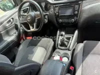 Usado Nissan Qashqai N-Connecta 115 CV (84 kW) 2018 Rojo SUV