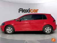 Usado VW Golf VII Advance 116 CV (85 kW) 2020 Rojo Utilitario