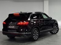 Usado VW Touareg 381 CV (280 kW) 2023 Negro SUV