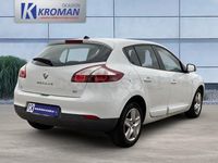 Begagnad Renault Mégane Business 95 HK (69 kW) 2015 Vit Sedan