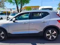 Usado Volvo XC40 Plus 262 HP (192 kW) 2023 Cinzento SUV