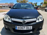 Usado Opel Tigra Sport 70 CV (51 kW) 2005 Negro Descapotable