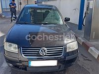 Usado VW Passat Trendline 130 CV (95 kW) 2003 Azul Berlina