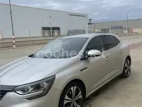 Usado Renault Mégane IV Bose Edition 110 CV (80 kW) 2016 Gris / plata Berlina