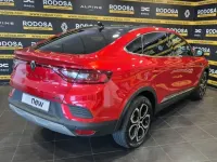 Usado Renault Arkana Techno 145 CV (106 kW) 2023 Rojo SUV