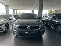 Usado VW T-Roc Advance 115 CV (84 kW) 2020 Gris / plata SUV