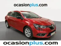 Usado Renault Mégane GrandTour LIMITED 140 CV (102 kW) 2018 Rojo Familiar