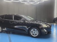 Usado Ford Focus Trend 100 CV (73 kW) 2021 Negro Berlina