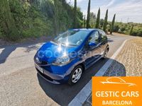 Usado Toyota Aygo Live 68 CV (50 kW) 2009 Azul Utilitario