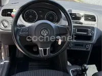Usado VW Polo Advance 90 CV (66 kW) 2013 Gris / plata Utilitario